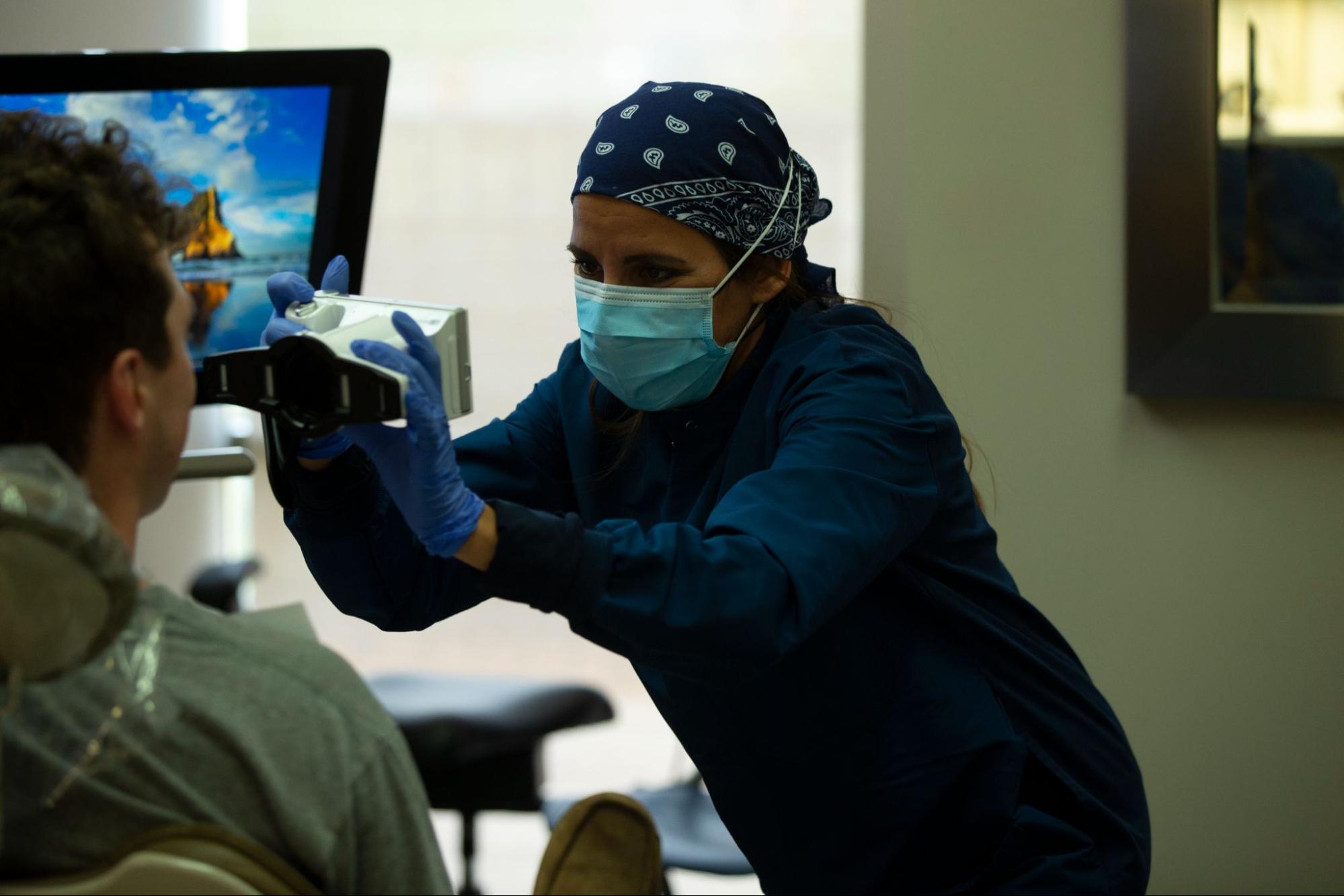 Veneer Process and Who Is the Ideal Candidate